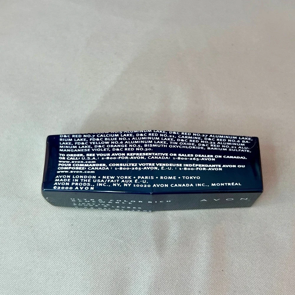 Vintage Avon Ultra Color Rich Renewable Lipstick Instant Mocha 275 New Sealed